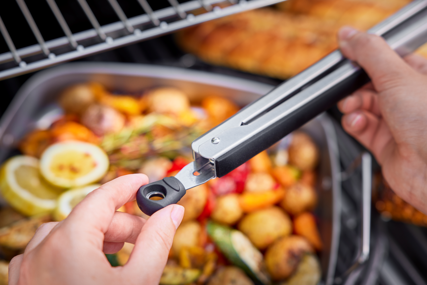 roesle-bbq-grillzange-40cm-edelstahl-arretierung
